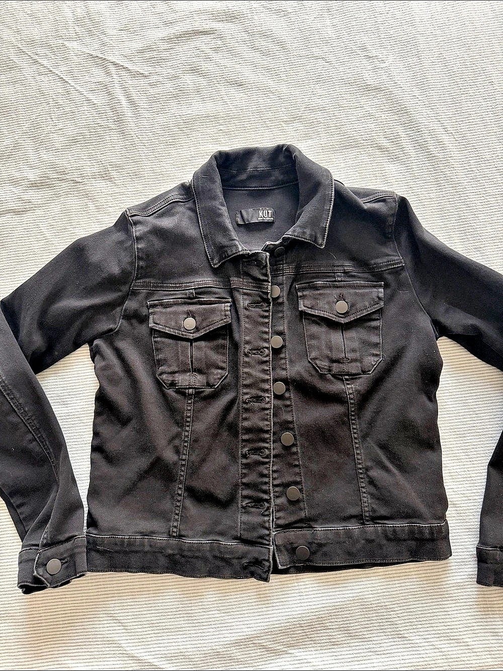 Kut from the Kloth Amelia Denim Jacket Black Size Medium